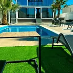 Isea Wood Villa