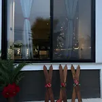 Villa Isea Wood *