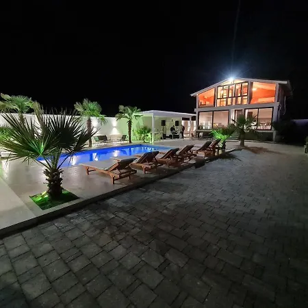 Villa Isea Wood Rrushkull (Durres)