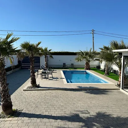 Isea Wood Villa Rrushkull (Durres)