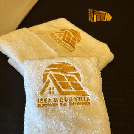 Isea Wood Villa *