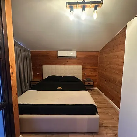 Isea Wood Rrushkull (Durres)