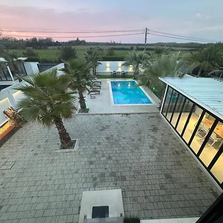 Isea Wood Villa