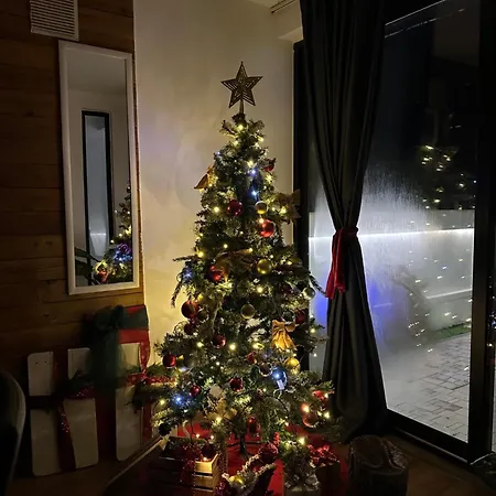 ヴィラ Isea Wood *